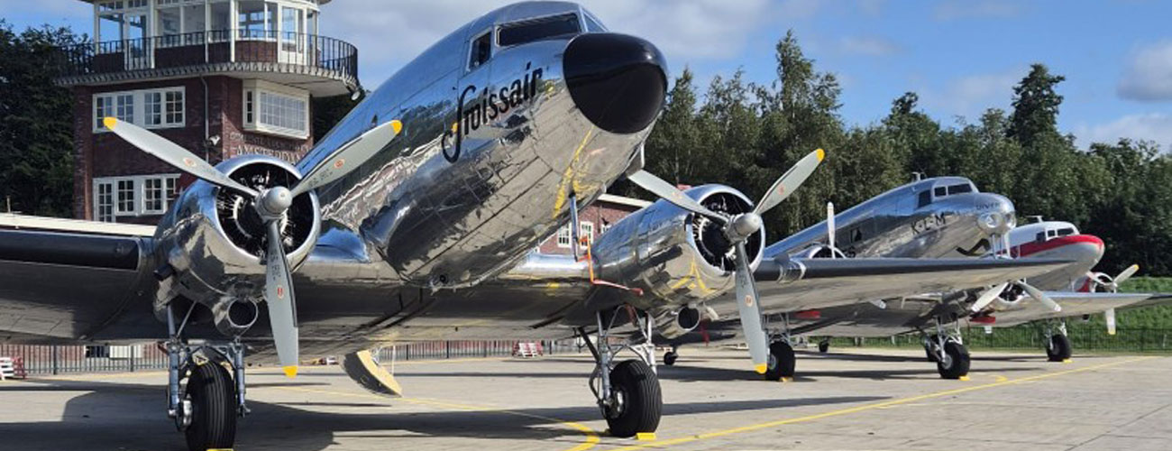 De drie Dakota's bij Aviodrome